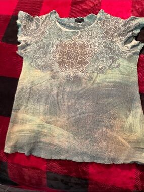 Avenue Blue Green Ombre Short Sleeve Tee with Decorative Medallion